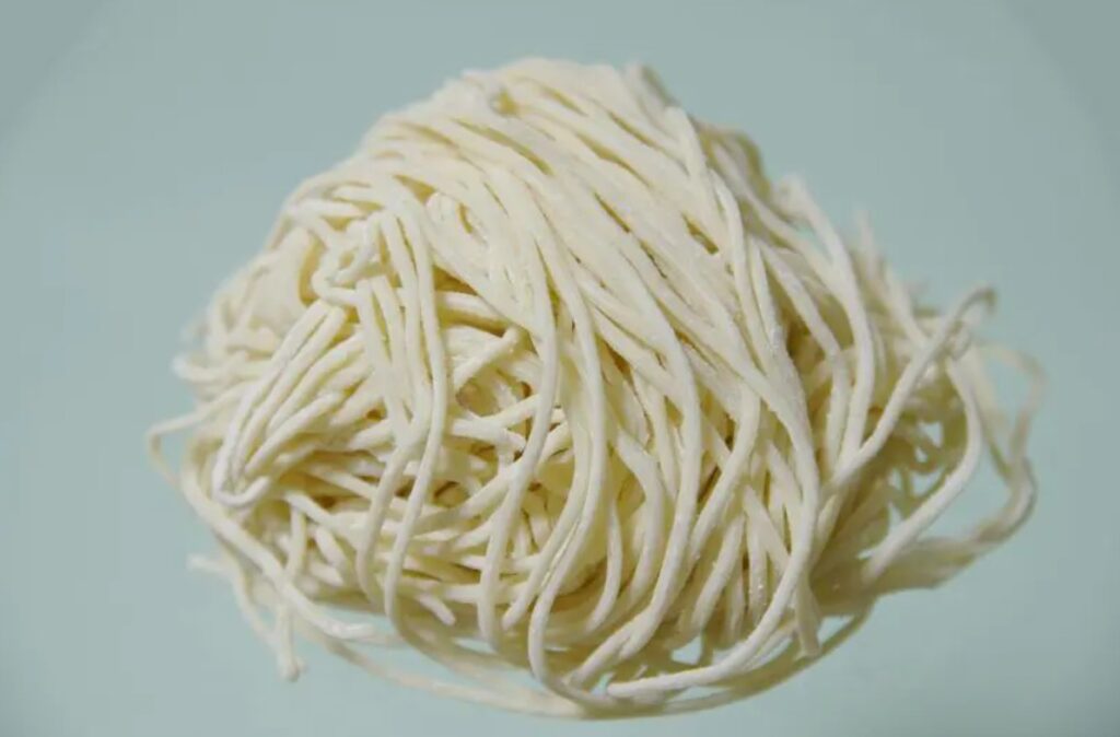 無かんすい麺を紹介する写真|豊島区の消化器内科肛門科で下痢予防の食事指導、便潜血陽性時の大腸カメラや胃カメラ(胃がん検診)も女性に安心対応