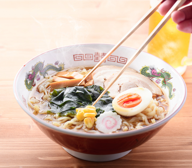 ラーメンを食べた後、すぐにおなかの調子が悪い（腹痛・下痢・嘔吐）？医師がその理由と対処法を解説