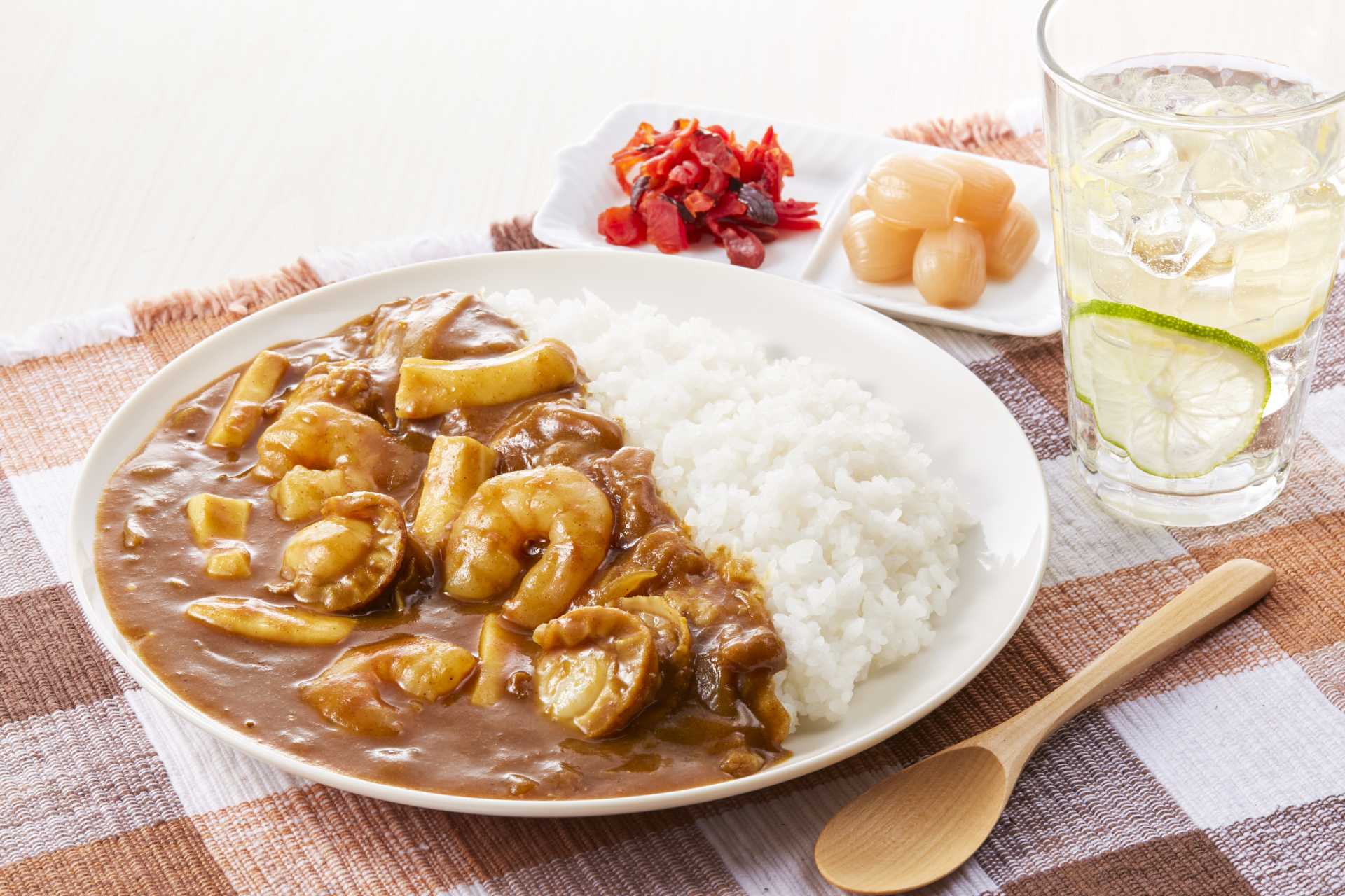 カレーを食べたらお腹が痛い！腹痛や下痢の原因は食中毒それともスパイス？